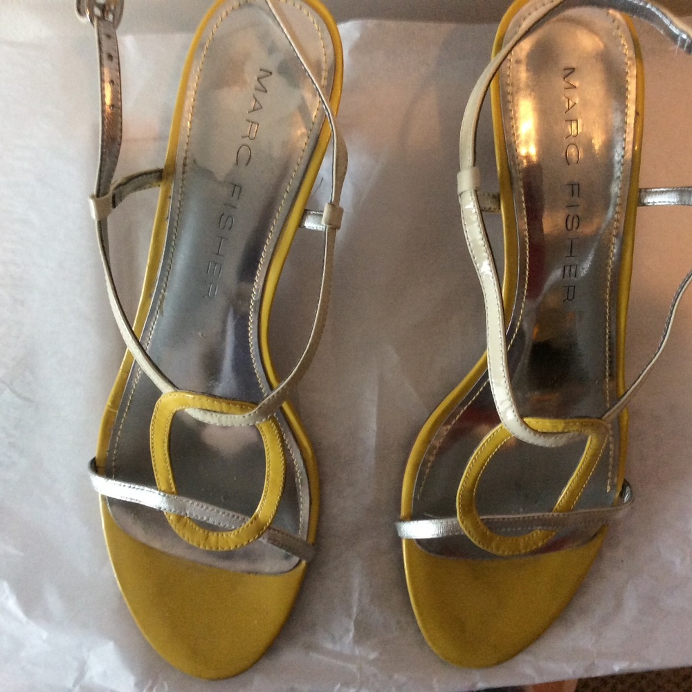 - Marc Fisher sandal/heels cream, silver, yellow patent leather - Picture 4 of 7
